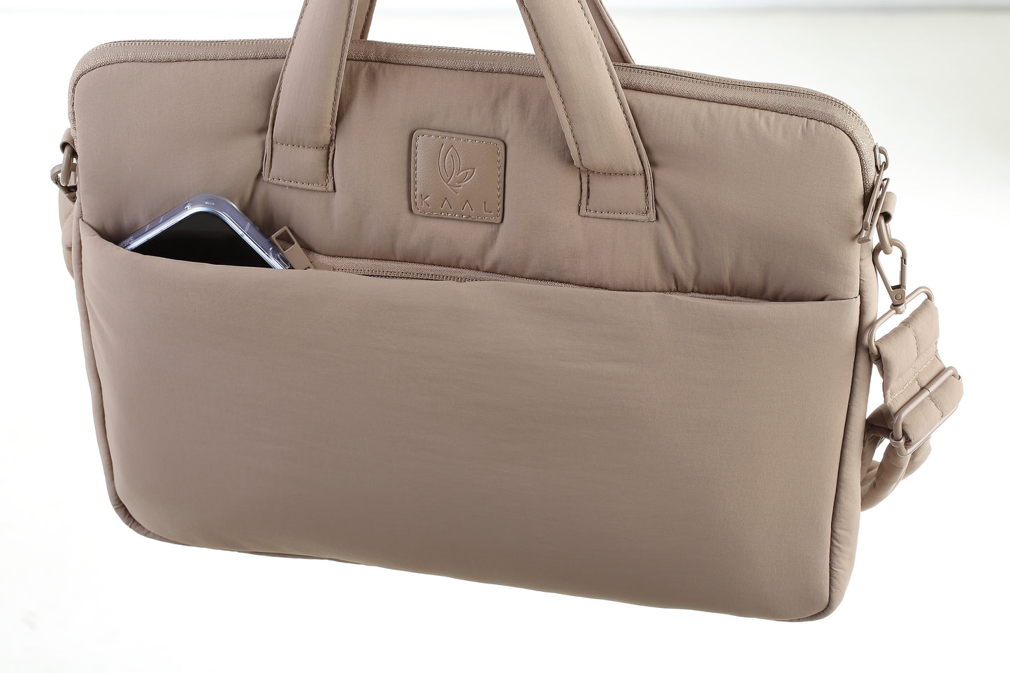 nox laptop case in latte